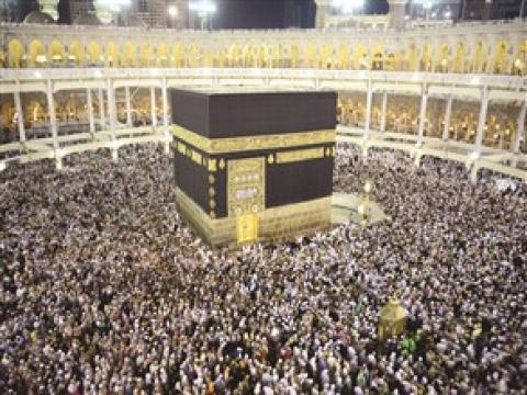 بعد اعتناقها الإسلام.. ممثلة نيجيرية شهيرة: لم يجبرني أحد على فعل ذلك