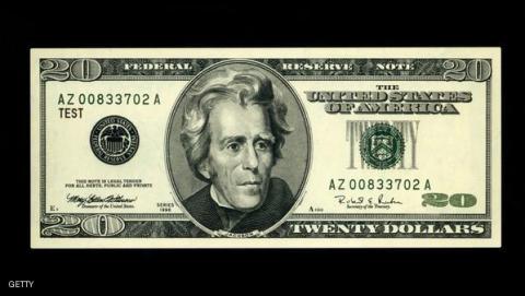 يعلق في المجاري ليومين بسبب 20 دولار