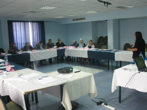 مركز الديمقراطية يختتم الدورة التدريبية في النوع الاجتماعي للنقابيين