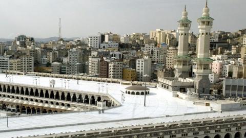 10 سنوات سجن عقوبة قراصنة الإنترنت في السعودية حسب القانون الجديد