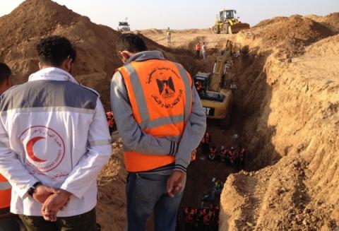 فقدان 3 مواطنين داخل نفق بغزة