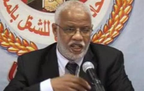 ابن قيادي في حزب العدالة والتنمية الحاكم بالمغرب يفوز في مسابقة بوكر عالمية.. وأبوه: الإسلام لا يحرمها