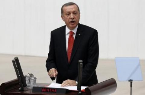 توقيع غرامة ضخمة على مقهى في اسطنبول بعد ان نهر اردوغان مدخنا