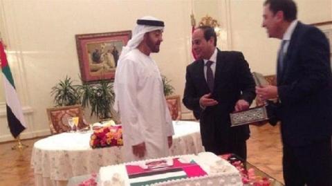 السيسي يحتفل بعيد ميلاد القائد الأعلى للقوات المسلحة في الإمارات
