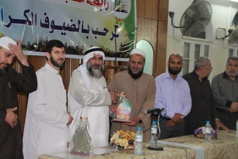 رابطة مساجد المغازي تكرم خريجي الدورات الفقهية والشرعية