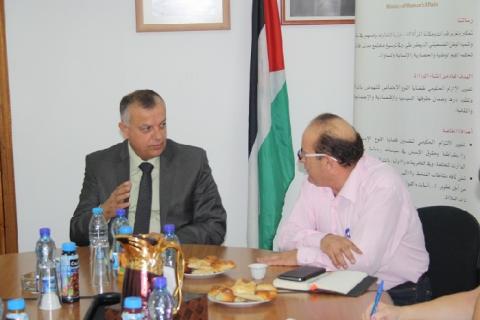 الخطيب يبحث آليات التعاون مع جمعية الهيدرولوجيين