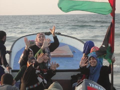 كتاب يوثق نضال المرأة الفلسطينية ضد الاحتلال