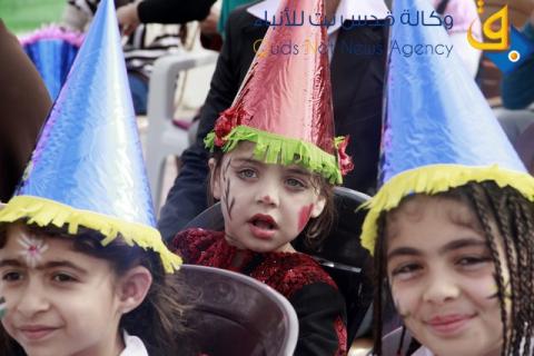 المبادرة العُمانية تبدأ بتوزيع كفالات الأيتام لشهر نوفمبر
