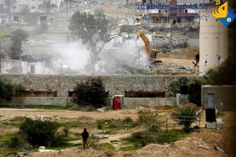 الجيش المصري يفجر منزل على الحدود مع قطاع غزة