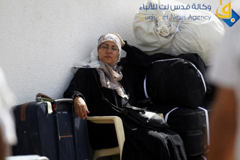 آلاف الفلسطينيين عالقين على جانبي معبر رفح