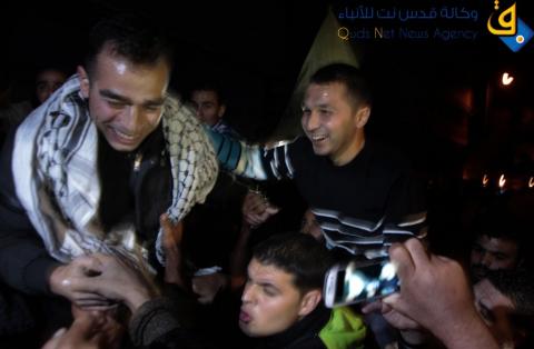 عائلة الاسير المحرر حازم شبير  تستقبله في خان يونس/ عدسة: عبد الرحيم الخطيب‎