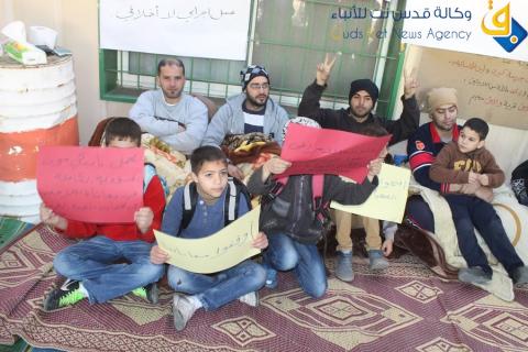 عاملون في" الاونروا" يواصلون اضرابهم عن الطعام في القدس
