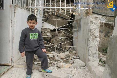 انهيار جدار إستنادي في حي وادي حلوة بسلوان