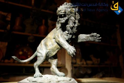 قطع أثرية لسبع حضارات يجمعها فلسطيني بثلاثة عقود/ عدسة: عبد الرحيم الخطيب