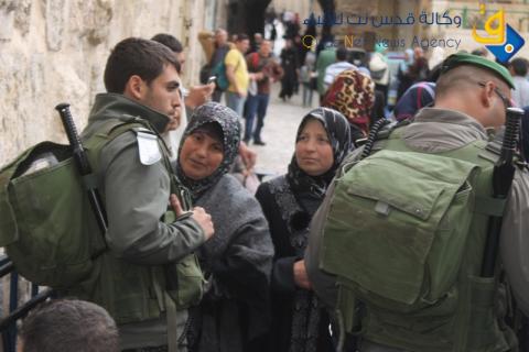 منع المواطنين المقدسيين من دخول المسجد الاقصى