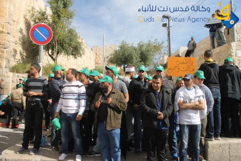 مرابطون ينجحون بمنع إقتحامات المستوطنين للأقصى/عدسة : ديالا جويحان