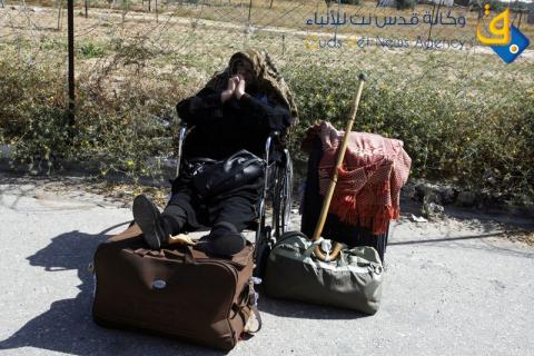 تكدس المسافرين على معبر رفح/عدسة:عبد الرحيم الخطيب