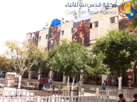 الاستعدادات في ساحة المهد لاستبدال البابا