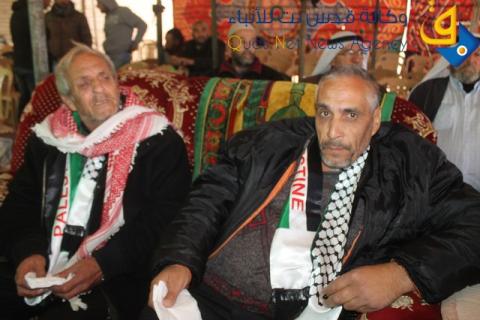 القدس: مؤتمر صحفي بخيمة عزاء الشهيدين غسان وعدي أبو جمل (منفذي عملية الكنيس اليهودي)