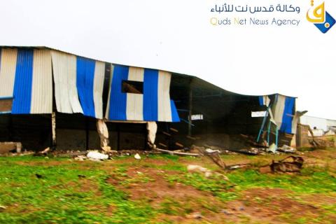 مصانع غزة المدمرة تحت الأمطار/ عدسة: سلطان ناصر