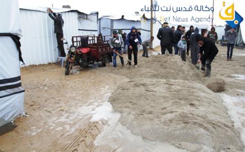 مأساة حياة سكان الكرافانات في خزاعة جنوب قطاع غزة