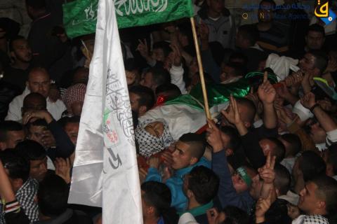 آلاف يشاركون بتشييع جثمان الشهيد المقدسي علي أبوغنام