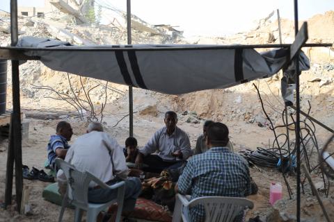 مشاهد من معاناة سكان غزة عشية عيد الاضحى، في ظل استمرار تأخير عملية الاعمار للمنازل المدمرة في حرب عام 2014