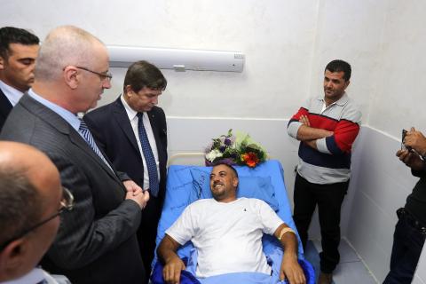 الحمد الله في جولة تفقدية بمجمع فلسطين الطبي