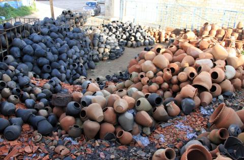 صناعة الفخار في مدينة غزة بعدسة: رافي الملح