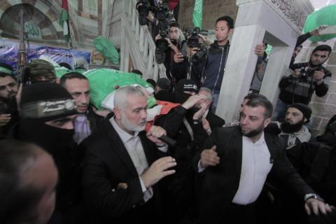 تشييع مهيب لجثمان الشهيد مازن فقهاء بغزة