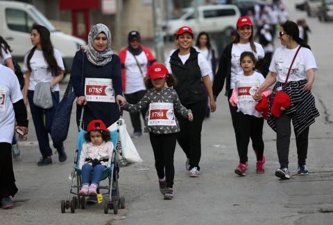 عدائون يشاركون في ماراثون "من حاجز لحاجز" ضمن فعاليات مهرجان نابلس للثقافة والفنون الثاني: ايمن نوباني