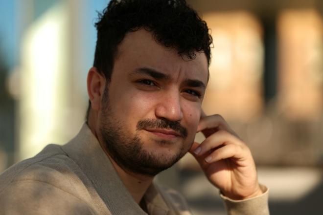 محمود خليل في صورة أرفقها تقرير عودته إلى جامعة كولومبيا — تصوير: شارلي تريبلو / وكالة الصحافة الفرنسية AFP