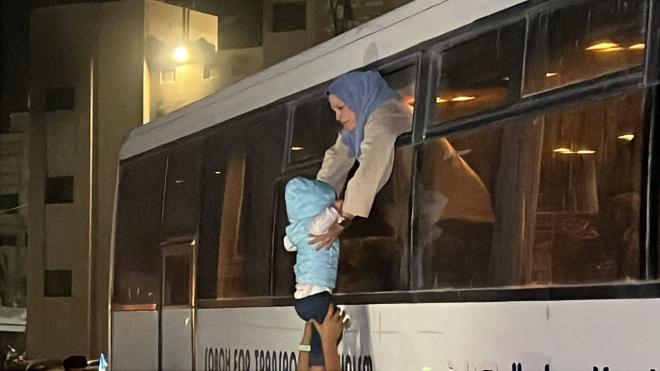 صورة أرشيفية لعائدين إلى غزة عبر معبر رفح من مكتبة قدس نت؛ لا توثّق إجلاء مواطنين مغاربة