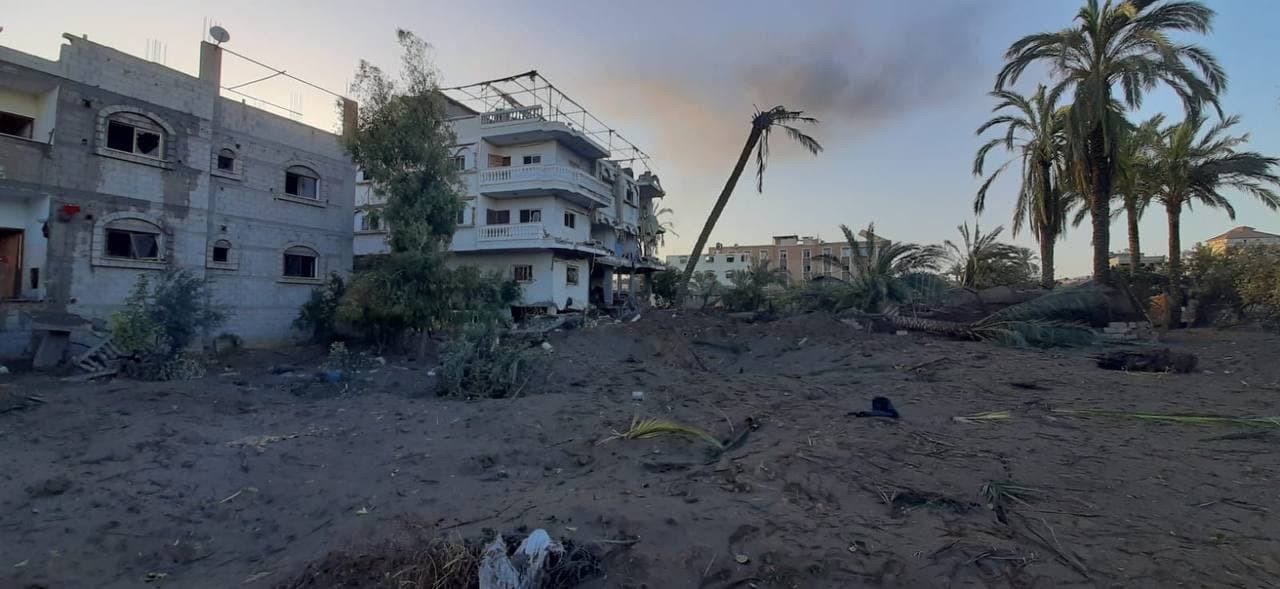 إذاعة الأقصى  آثار قصف طائرات الاحتلال لخان يونس سس