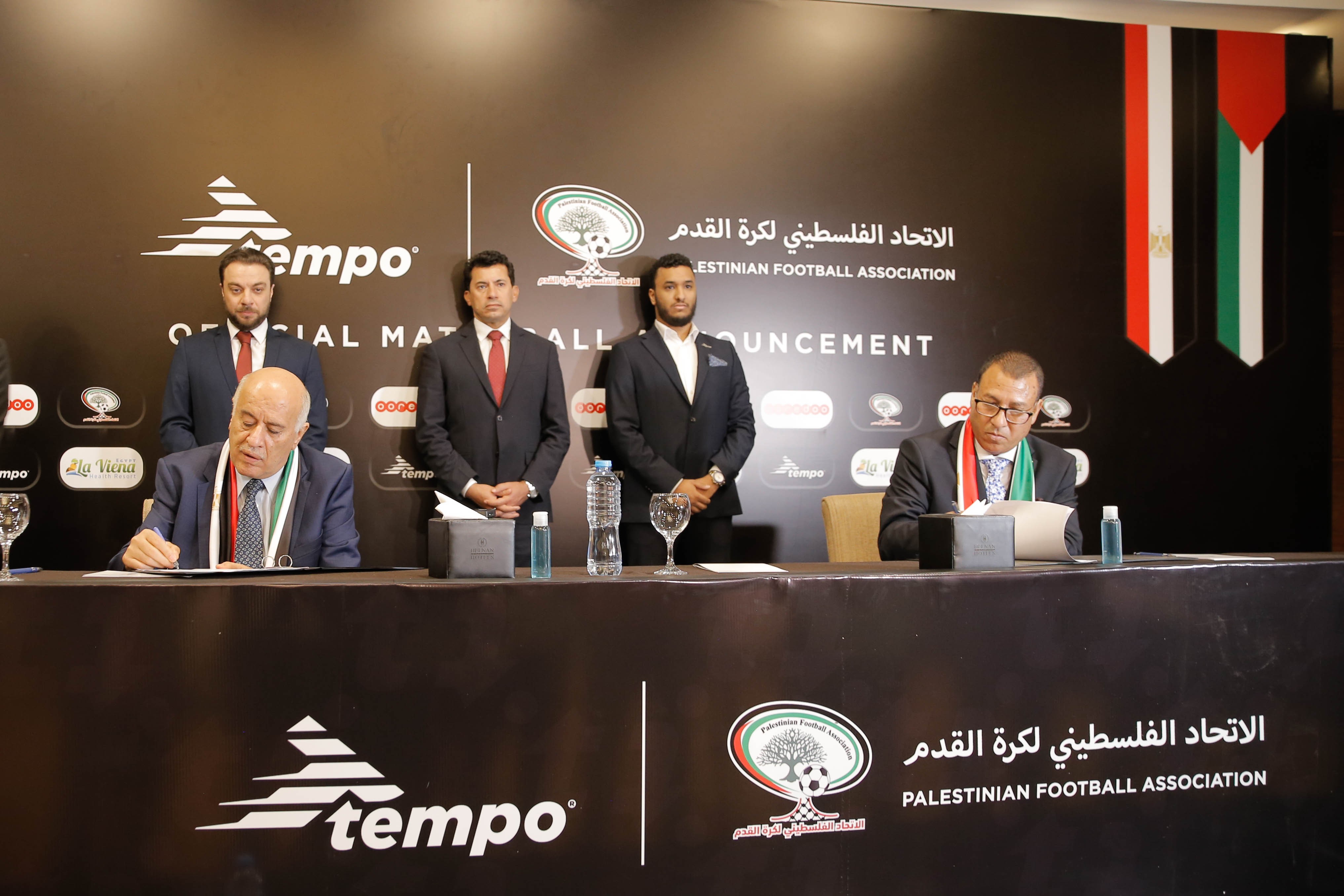 الرجوب يوقع بروتوكول تعاون لاختيار كرة القدم ماركة (Tempo) كرة رسمية للاتحاد 1