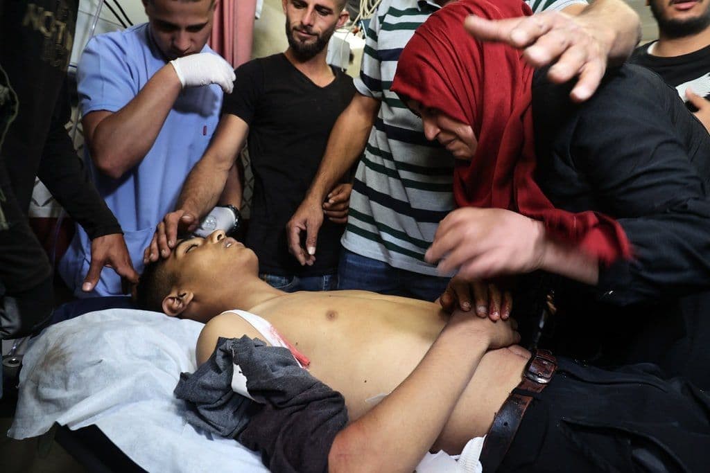 وداع الشـهيد الفتى محمد حمايل، الذي ارتقى برصاص الاحتلال خلال مواجهات في جبل صبيح ببلدة بيتا جنوب نابلس 1