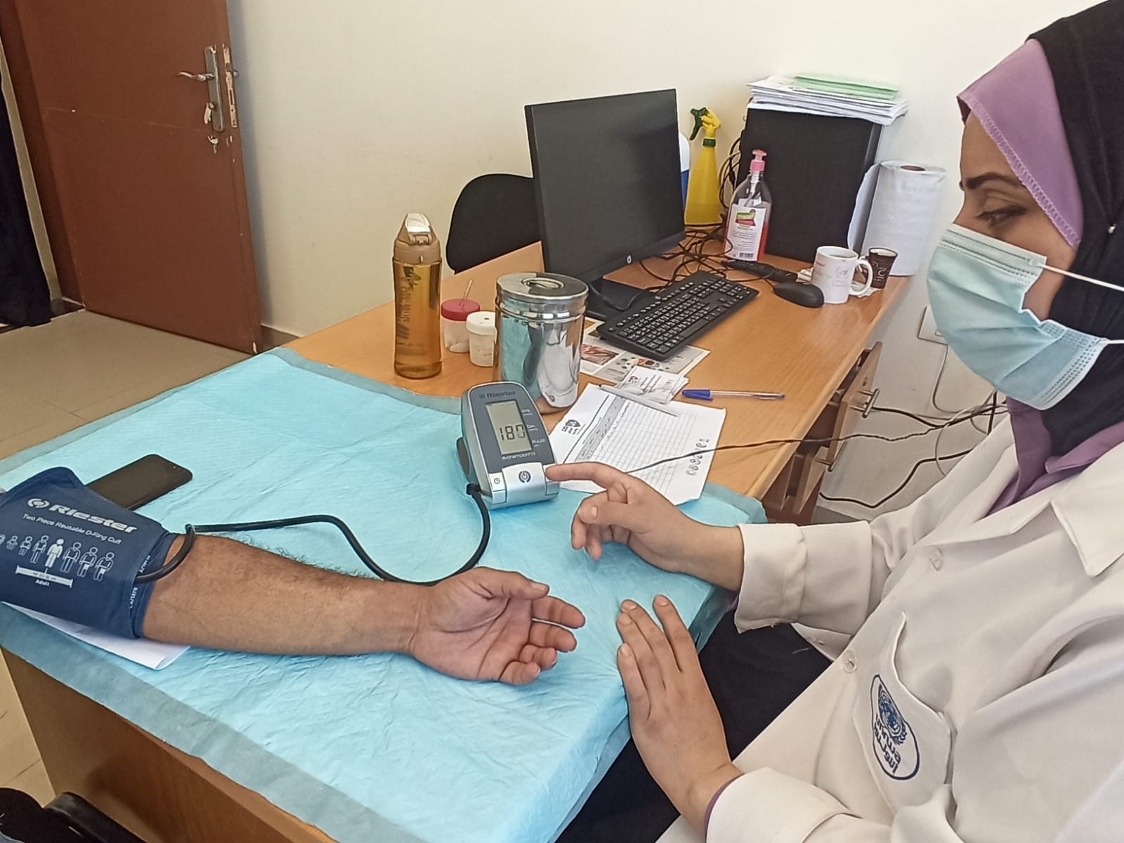 حملة للتوعية بمخاطر ارتفاع ضغط الدم و الفحص للشباب