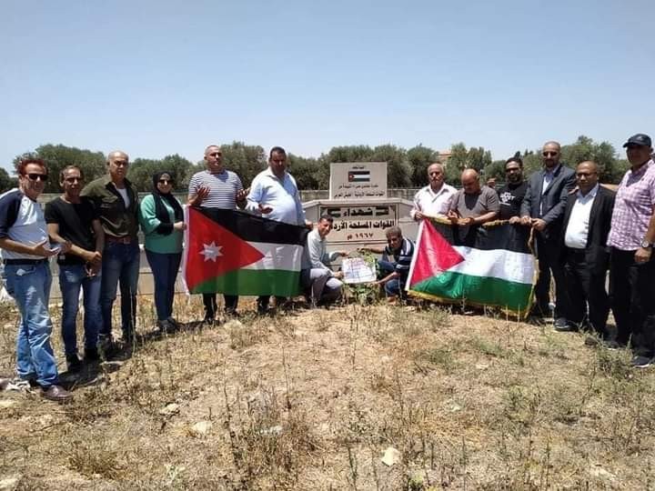 التجمع الفلسطيني للوطن والشتات يضع أكاليل زهور 4