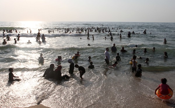شاطئ بحر مدينة غزة 15