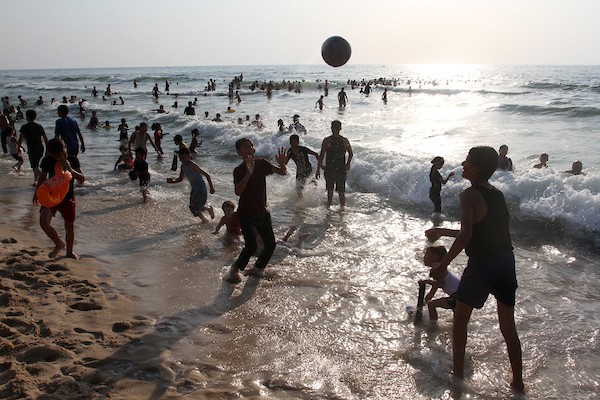 شاطئ بحر مدينة غزة 4