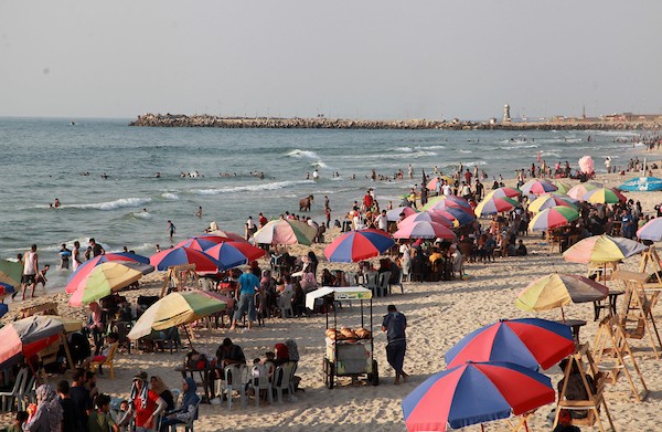 شاطئ بحر مدينة غزة 11