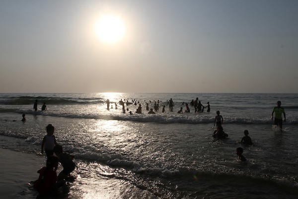 شاطئ بحر مدينة غزة 17