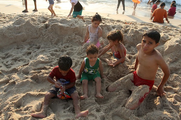 شاطئ بحر مدينة غزة 7