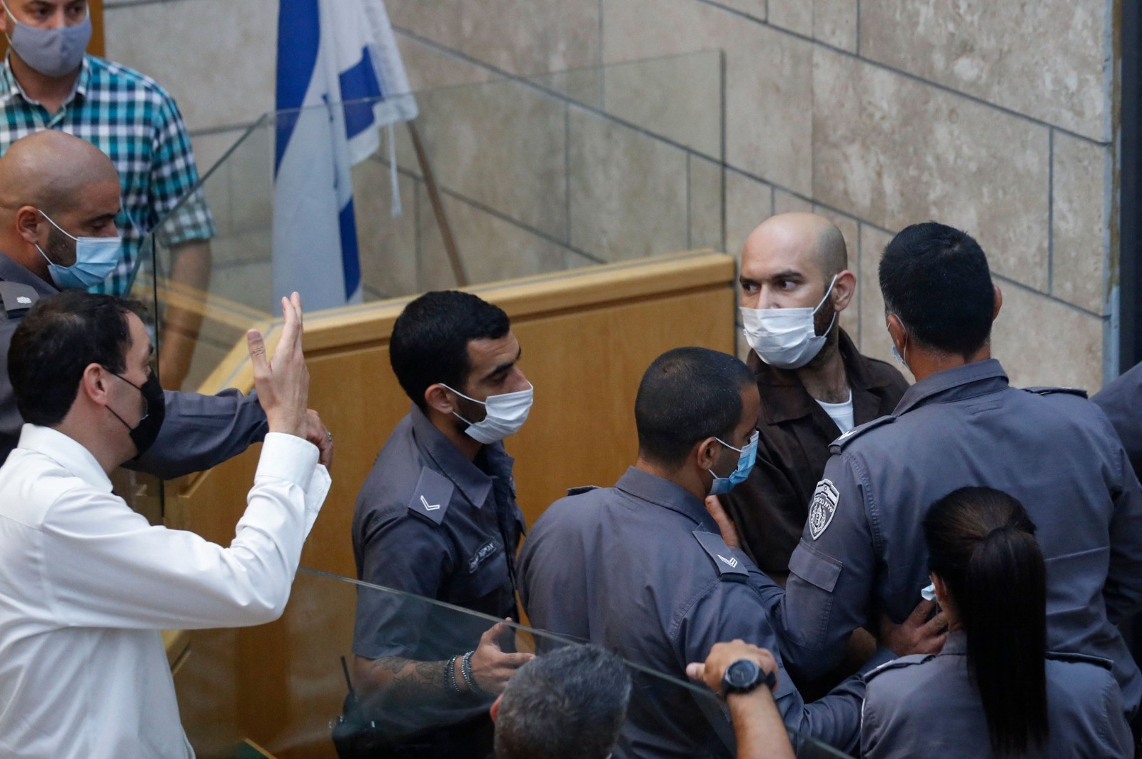 عرض الأسير أيهم كممجي على المحكمة الاسرائيلية في الناصرة .. تصوير.. الفرنسية