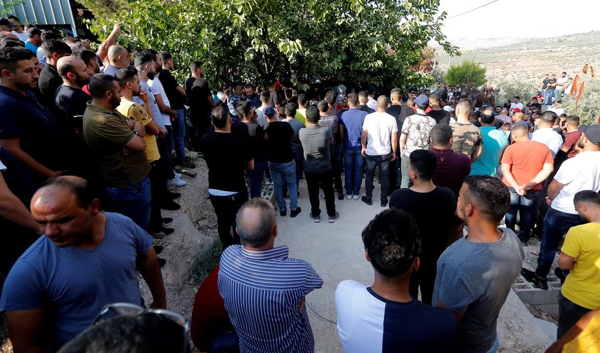 تشييع جثمان الشهيد رائد جاد الله إلى مثواه الأخير 7