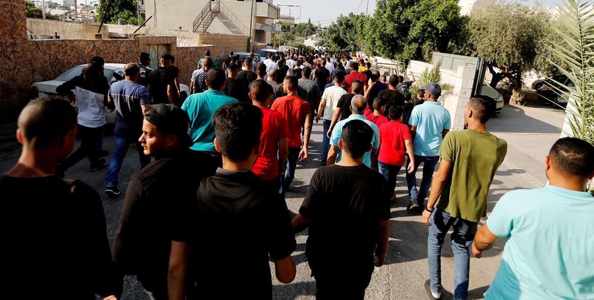 تشييع جثمان الشهيد رائد جاد الله إلى مثواه الأخير 8