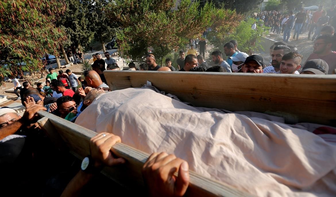 تشييع جثمان الشهيد رائد جاد الله إلى مثواه الأخير