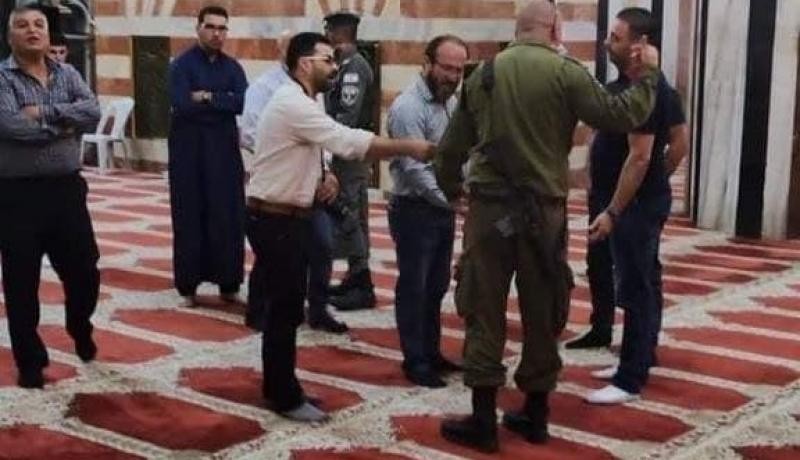 الاحتلال يغلق الحرم الإبراهيمي  