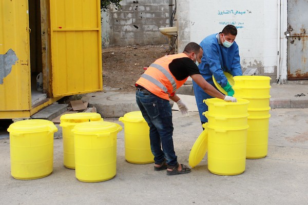 وزارة الصحة في غزة تتلف النفايات الطبية بطرق حديثة صديقة للبيئة(31)