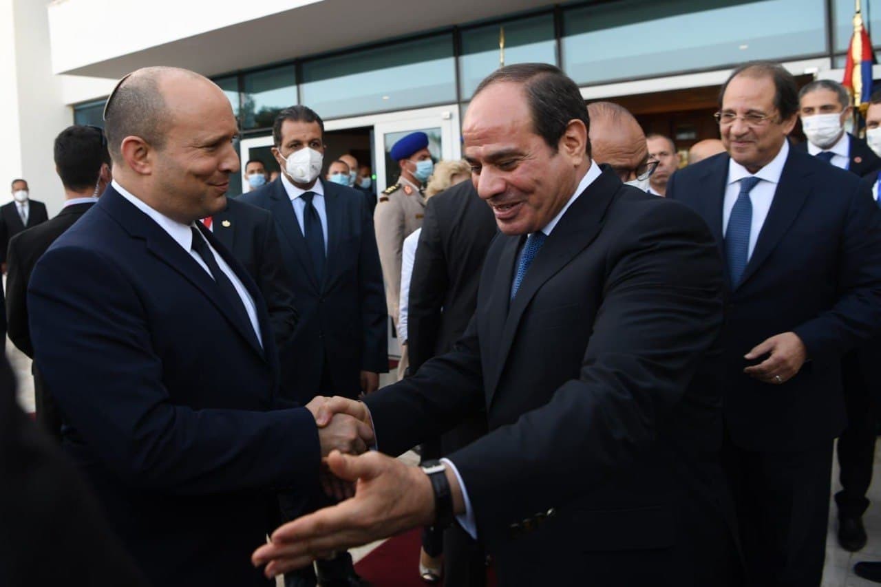 الرئيس المصري يستقبل رئيس الوزراء الإسرائيلي نفتالي بينيت في شرم الشيخ